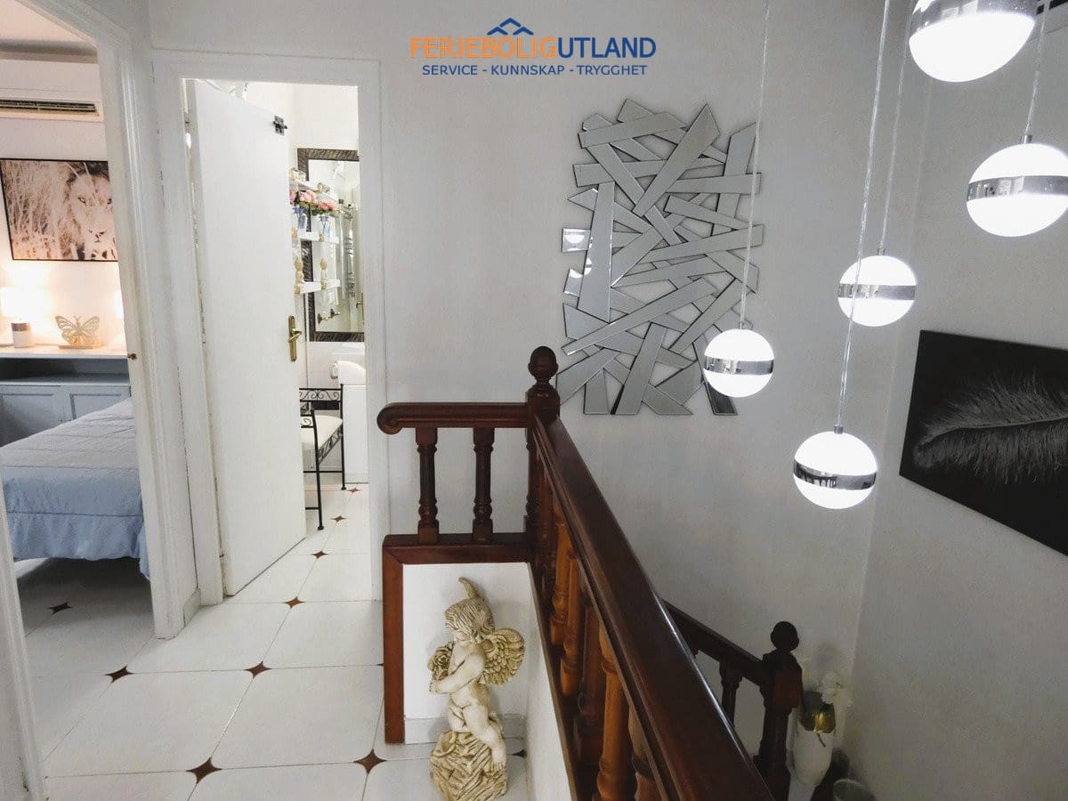 3 sypialnia Willa na sprzedaż w Cabo Roig z basenem garażem - 320 000 € (Ref: 10054314)