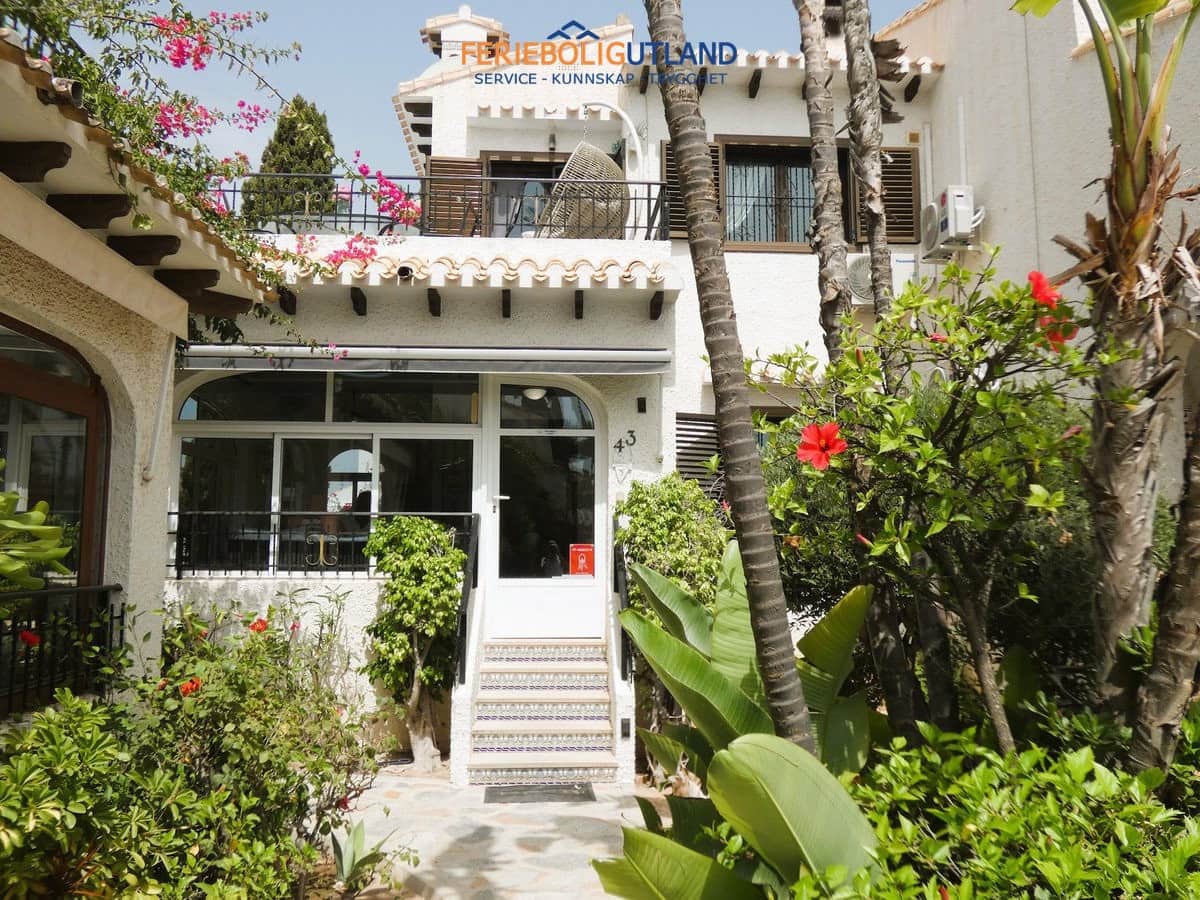 3 sypialnia Willa na sprzedaż w Cabo Roig z basenem garażem - 320 000 € (Ref: 10054314)