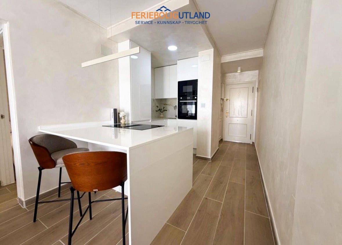 2 sypialnia Penthouse na sprzedaż w Torrevieja z basenem - 159 995 € (Ref: 10054316)