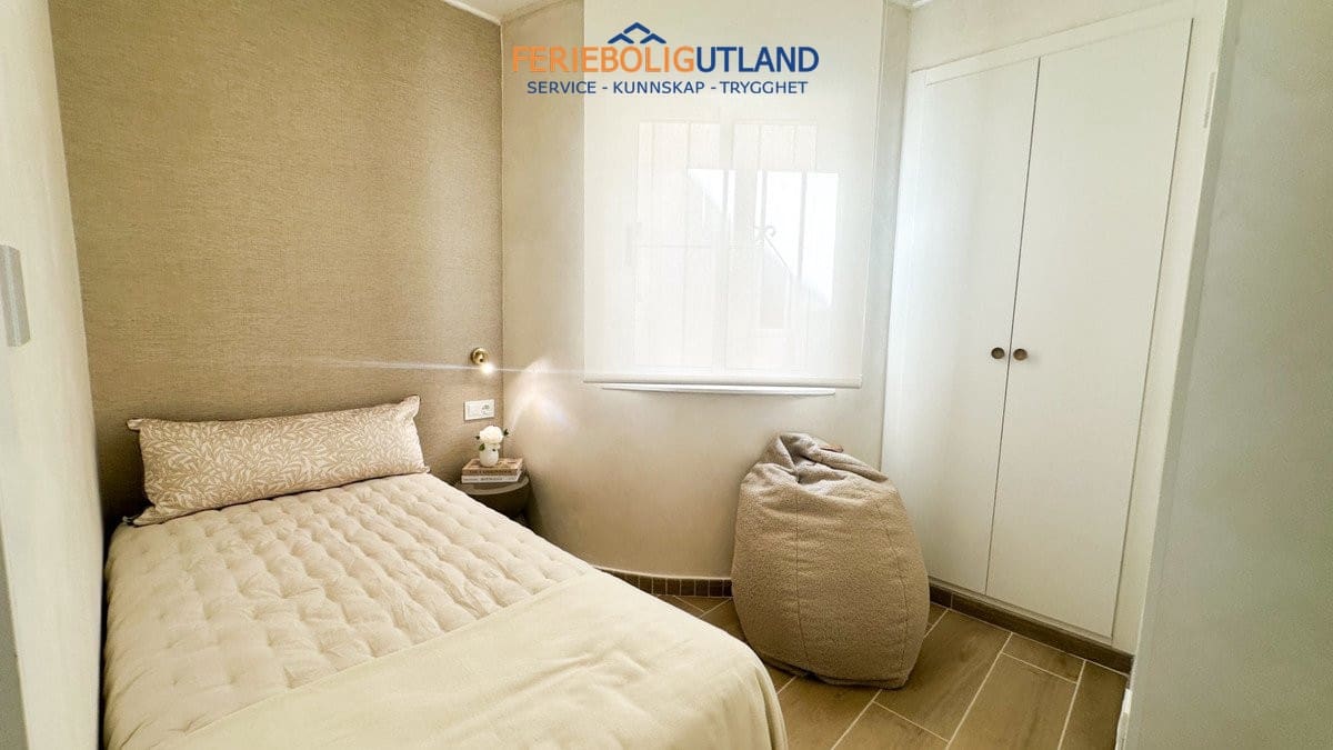 2 sypialnia Penthouse na sprzedaż w Torrevieja z basenem - 159 995 € (Ref: 10054316)