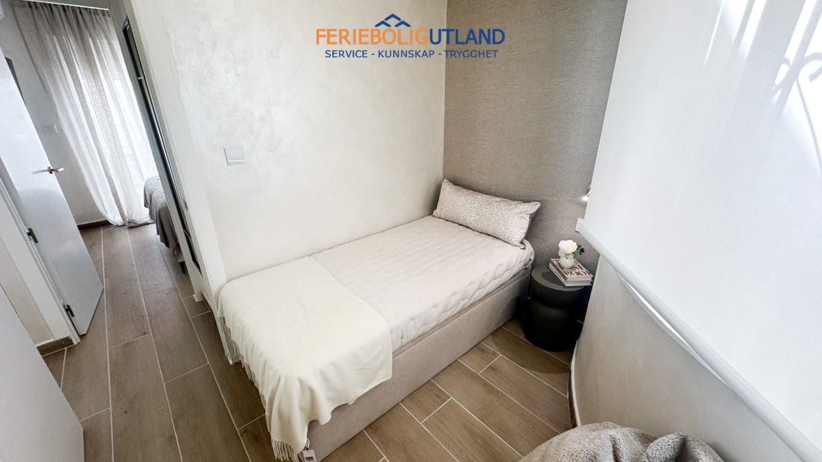 2 sypialnia Penthouse na sprzedaż w Torrevieja z basenem - 159 995 € (Ref: 10054316)