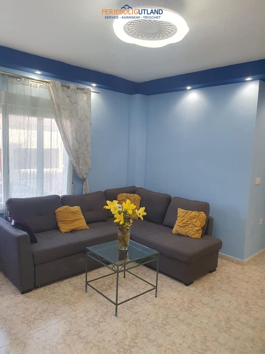 2 bedroom Apartment for sale in Torrevieja - € 149,000 (Ref: 10057179)