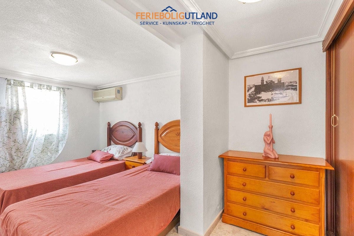 4 Zimmer Villa zu verkaufen in Torrevieja mit Pool Garage - 499.000 € (Ref: 10057182)