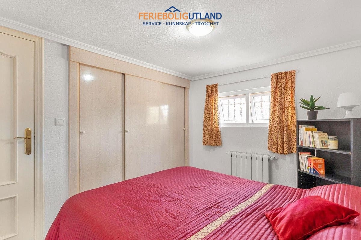 4 Zimmer Villa zu verkaufen in Torrevieja mit Pool Garage - 499.000 € (Ref: 10057182)
