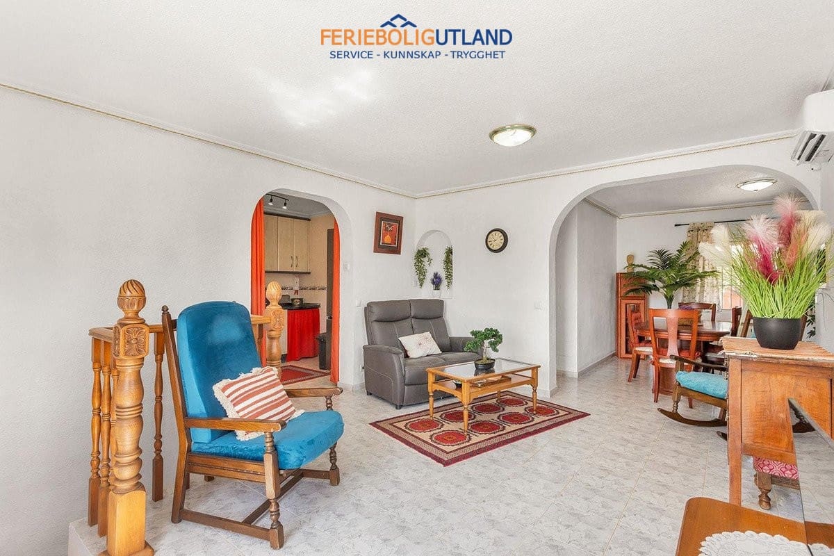 4 Zimmer Villa zu verkaufen in Torrevieja mit Pool Garage - 499.000 € (Ref: 10057182)