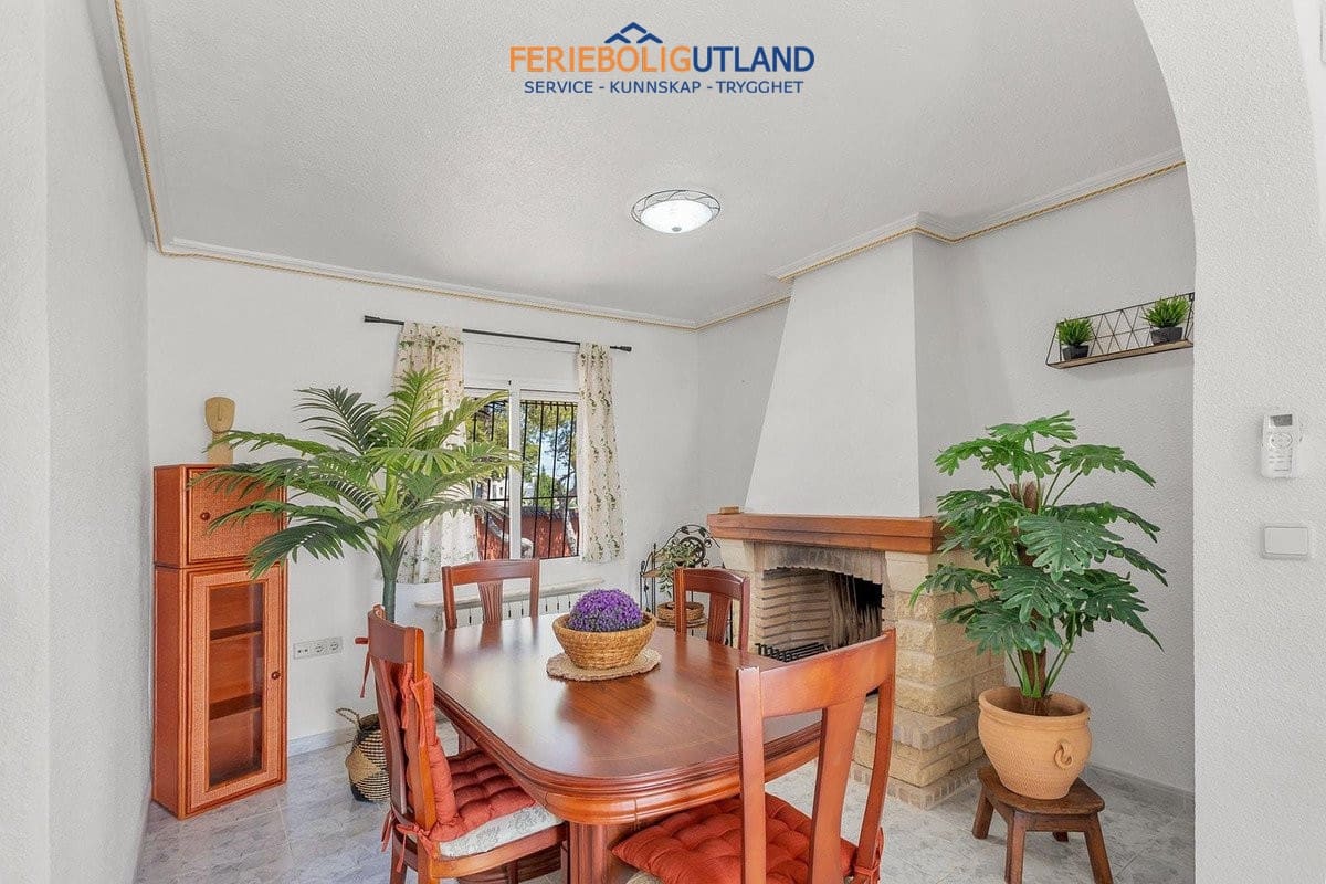 4 Zimmer Villa zu verkaufen in Torrevieja mit Pool Garage - 499.000 € (Ref: 10057182)