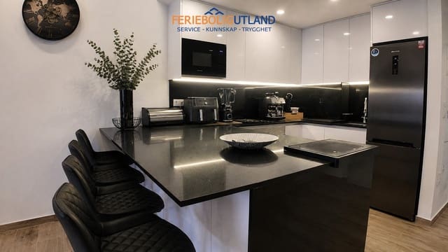 3 soverom Penthouse til salgs i Villamartin, Orihuela med svømmebasseng garasje - € 385 000 (Ref: 10057183)