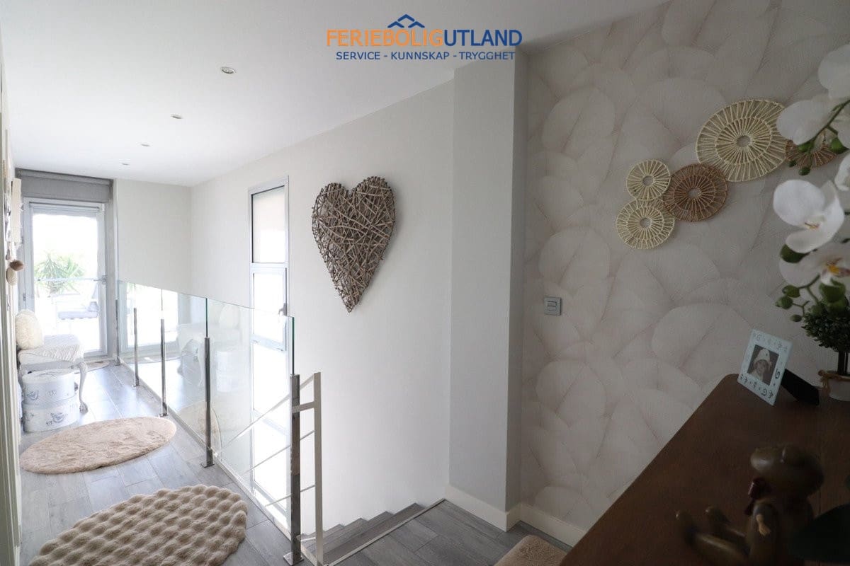 3 quarto Moradia Geminada para venda em Daya Vieja com piscina garagem - 375 000 € (Ref: 10072864)