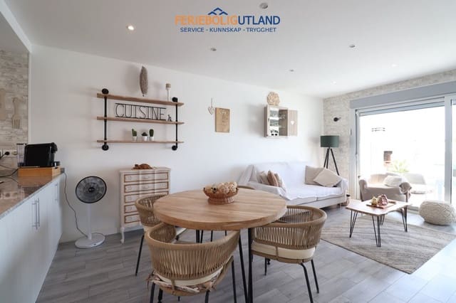 Pareado de 3 habitaciones en Daya Vieja en venta con piscina garaje - 375.000 € (Ref: 10072864)