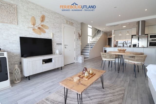 Pareado de 3 habitaciones en Daya Vieja en venta con piscina garaje - 375.000 € (Ref: 10072864)