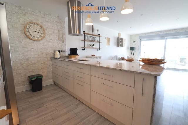 Pareado de 3 habitaciones en Daya Vieja en venta con piscina garaje - 375.000 € (Ref: 10072864)