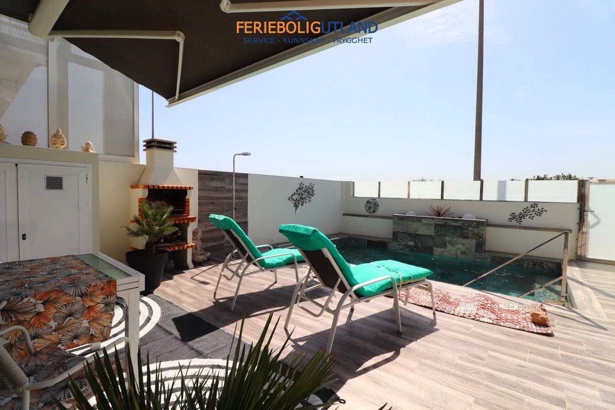 3 quarto Moradia Geminada para venda em Daya Vieja com piscina garagem - 375 000 € (Ref: 10072864)
