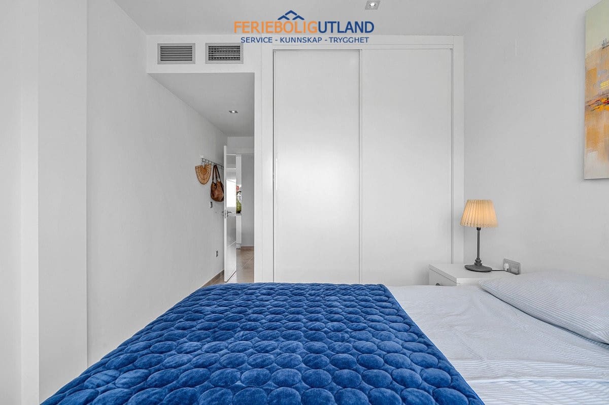 2 soveværelse Bungalow til salg i Punta Prima med swimmingpool garage - € 289.000 (Ref: 10073013)