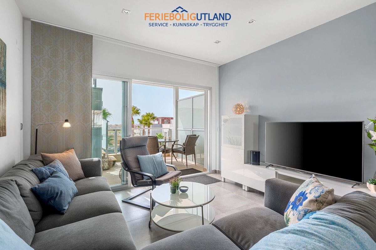 2 soveværelse Bungalow til salg i Punta Prima med swimmingpool garage - € 289.000 (Ref: 10073013)