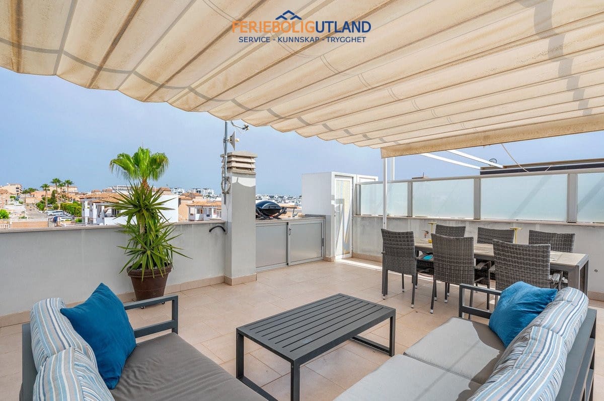 2 soveværelse Bungalow til salg i Punta Prima med swimmingpool garage - € 289.000 (Ref: 10073013)