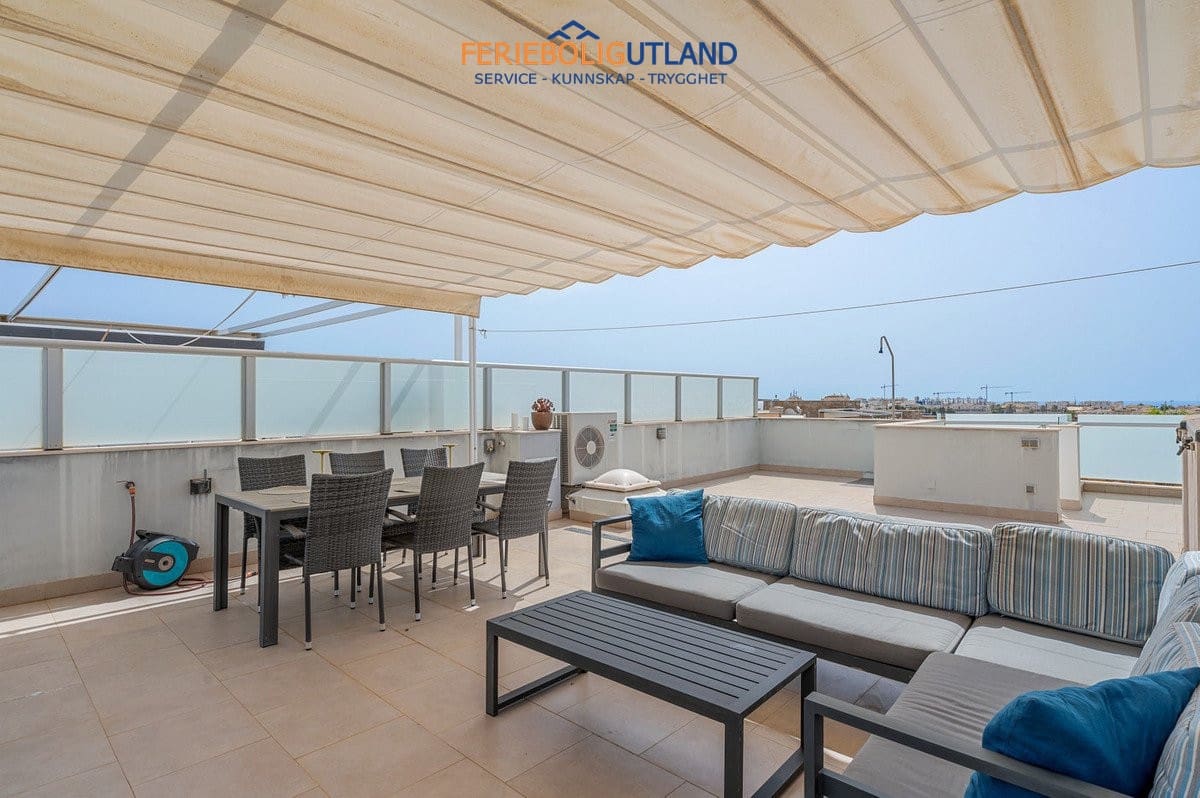 2 soveværelse Bungalow til salg i Punta Prima med swimmingpool garage - € 289.000 (Ref: 10073013)