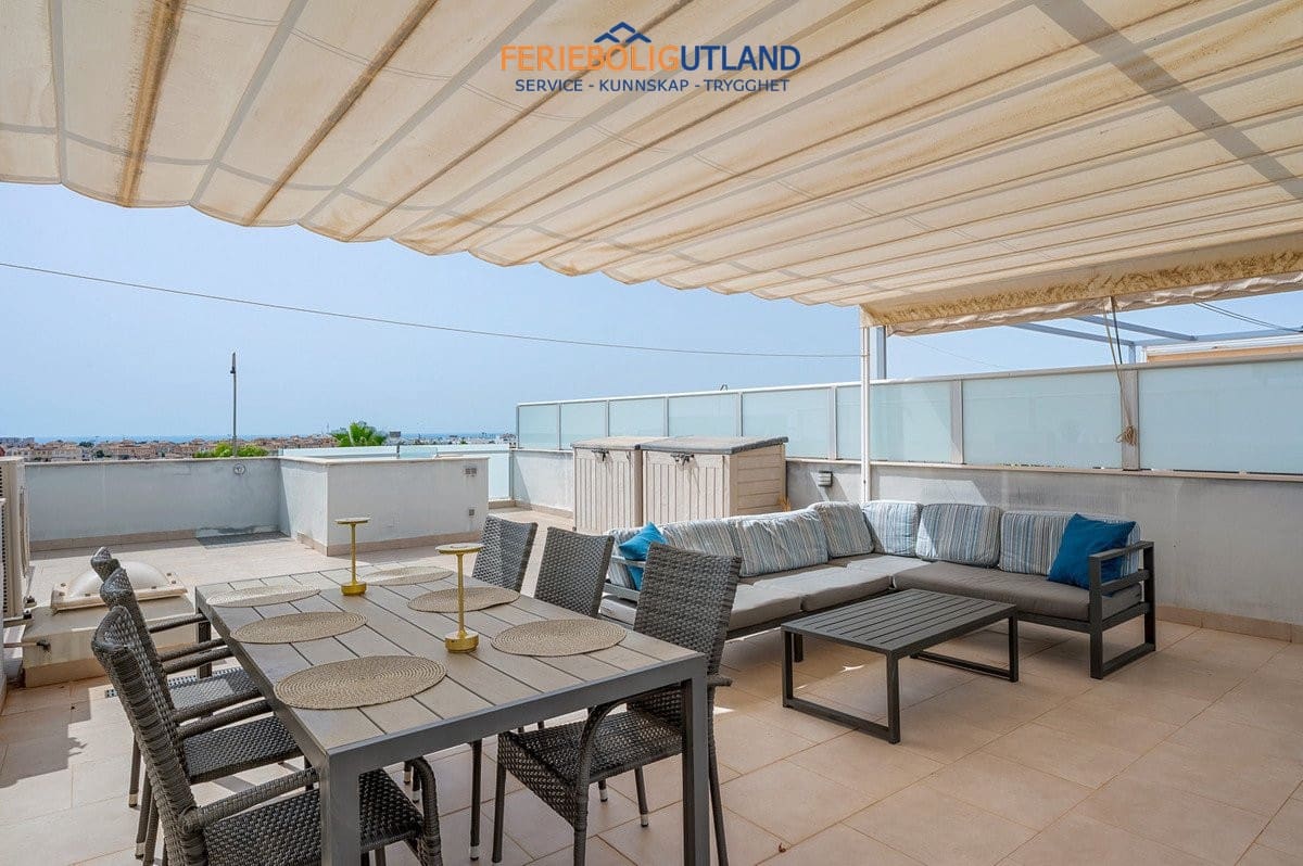 2 soveværelse Bungalow til salg i Punta Prima med swimmingpool garage - € 289.000 (Ref: 10073013)
