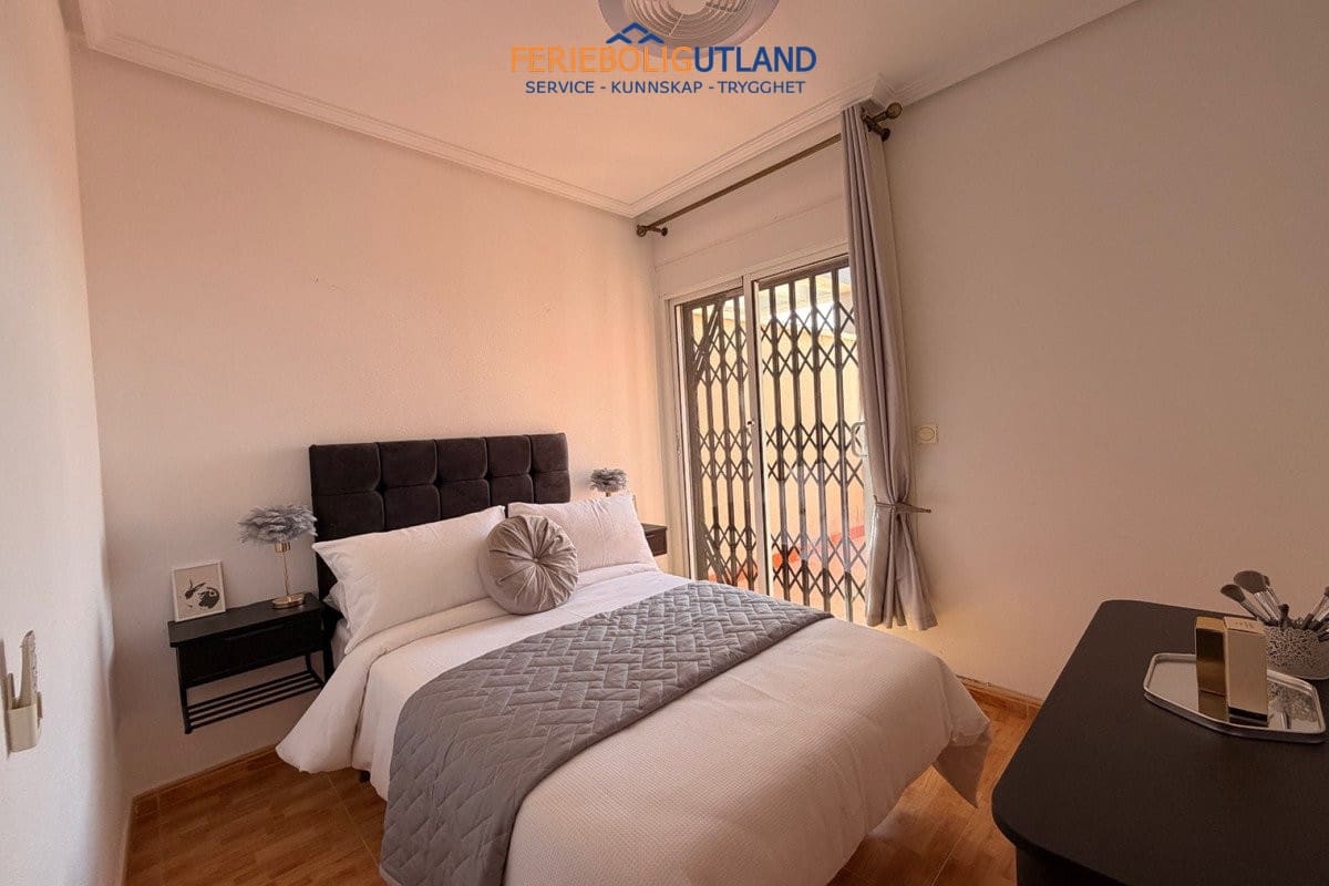 Casa de 3 habitaciones en Ciudad Quesada en venta con piscina garaje - 239.995 € (Ref: 10073364)