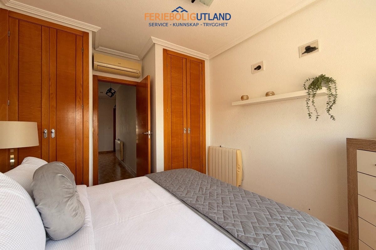 Casa de 3 habitaciones en Ciudad Quesada en venta con piscina garaje - 239.995 € (Ref: 10073364)