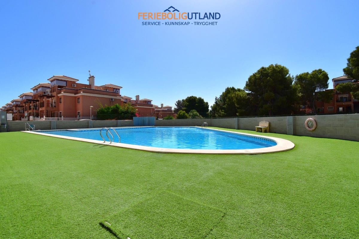2 soveværelse Lejlighed til salg i Playa Flamenca med swimmingpool garage - € 185.000 (Ref: 10073365)