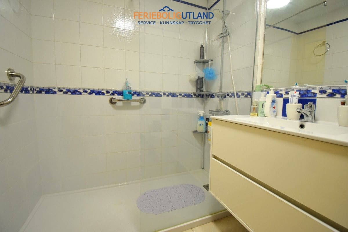 2 soveværelse Lejlighed til salg i Playa Flamenca med swimmingpool garage - € 185.000 (Ref: 10073365)