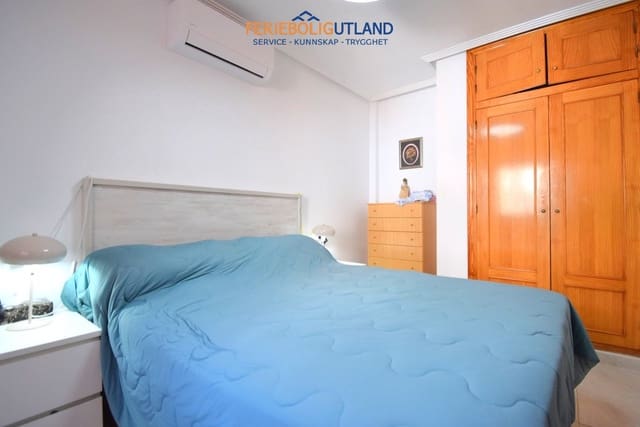 2 soveværelse Lejlighed til salg i Playa Flamenca, Orihuela med swimmingpool garage - € 185.000 (Ref: 10073365)