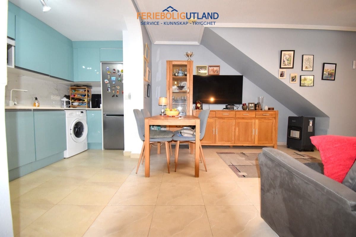2 soveværelse Lejlighed til salg i Playa Flamenca med swimmingpool garage - € 185.000 (Ref: 10073365)