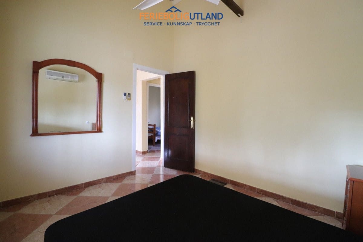 4 camera da letto Villa in vendita in Almoradi con piscina garage - 289.000 € (Rif: 10073366)