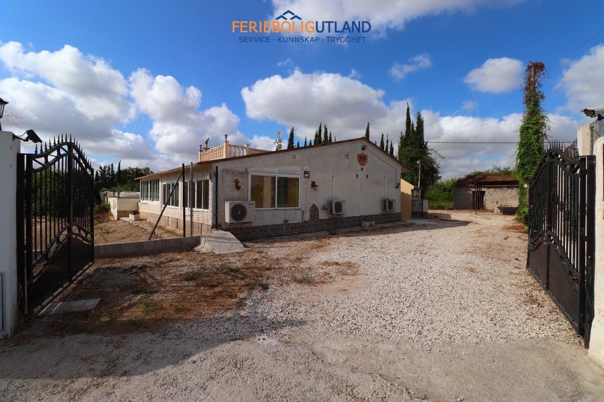4 camera da letto Villa in vendita in Almoradi con piscina garage - 289.000 € (Rif: 10073366)