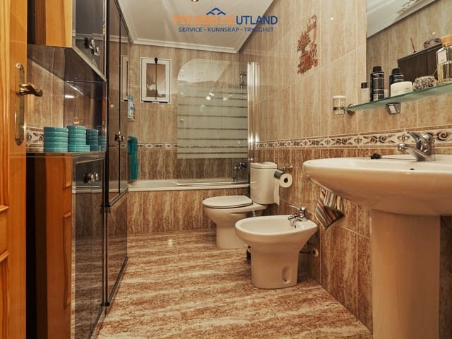 2 Zimmer Apartment zu verkaufen in La Mata, Torrevieja mit Pool - 168.000 € (Ref: 10073367)