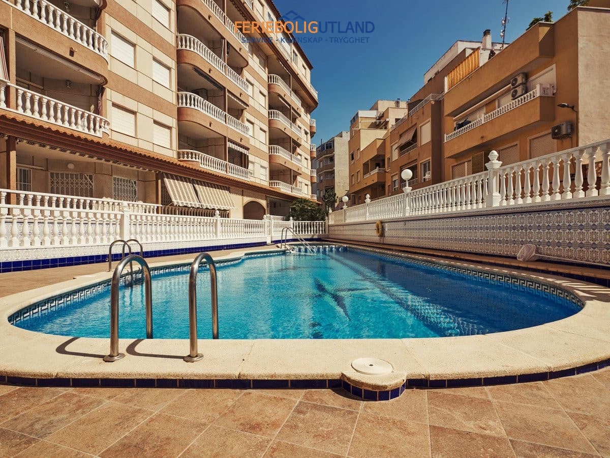 2 Zimmer Apartment zu verkaufen in La Mata mit Pool - 168.000 € (Ref: 10073367)