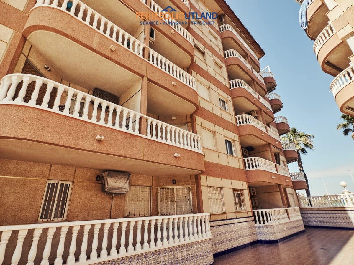 2 Zimmer Apartment zu verkaufen in La Mata mit Pool - 168.000 € (Ref: 10073367)