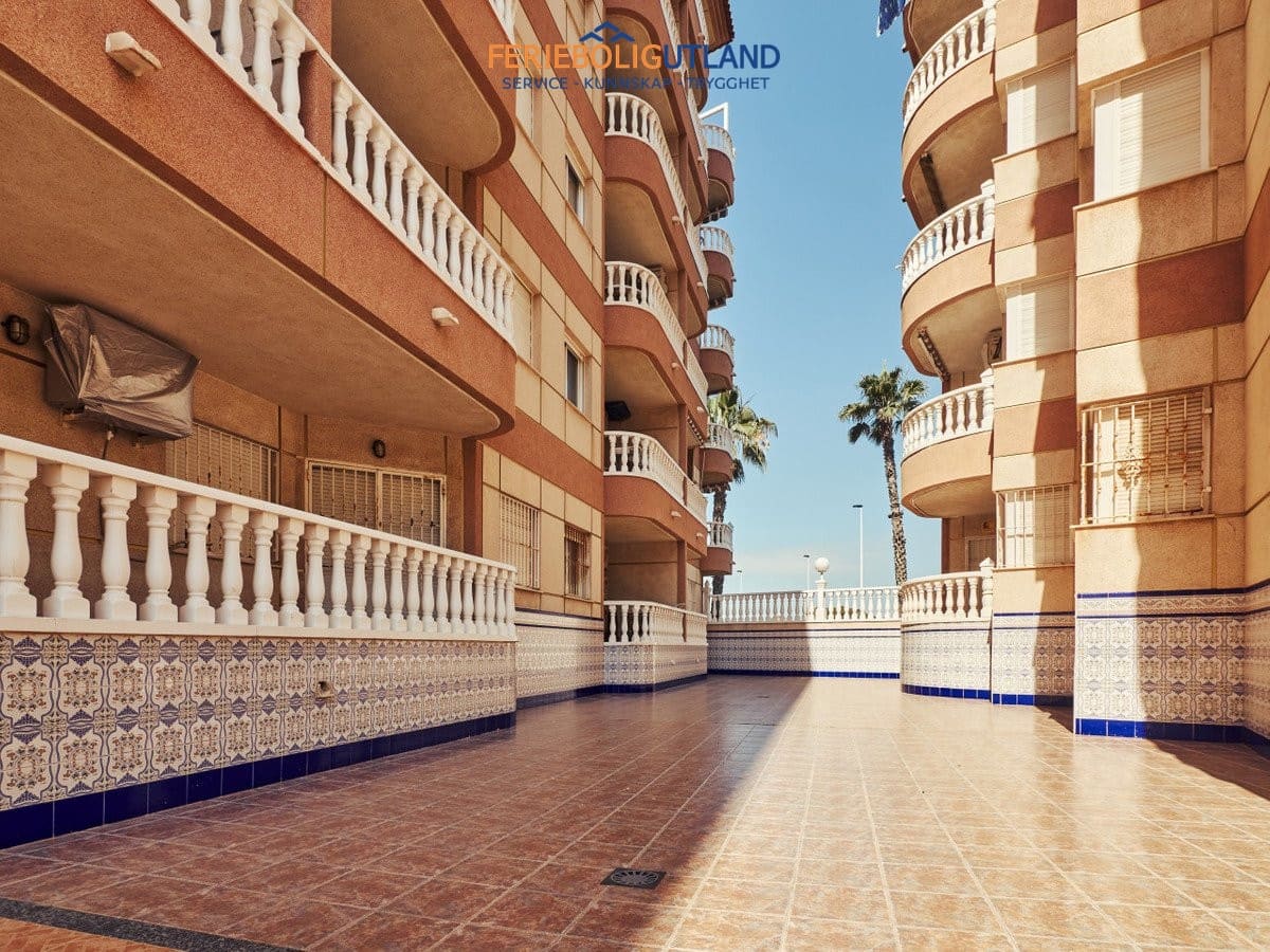 2 Zimmer Apartment zu verkaufen in La Mata mit Pool - 168.000 € (Ref: 10073367)