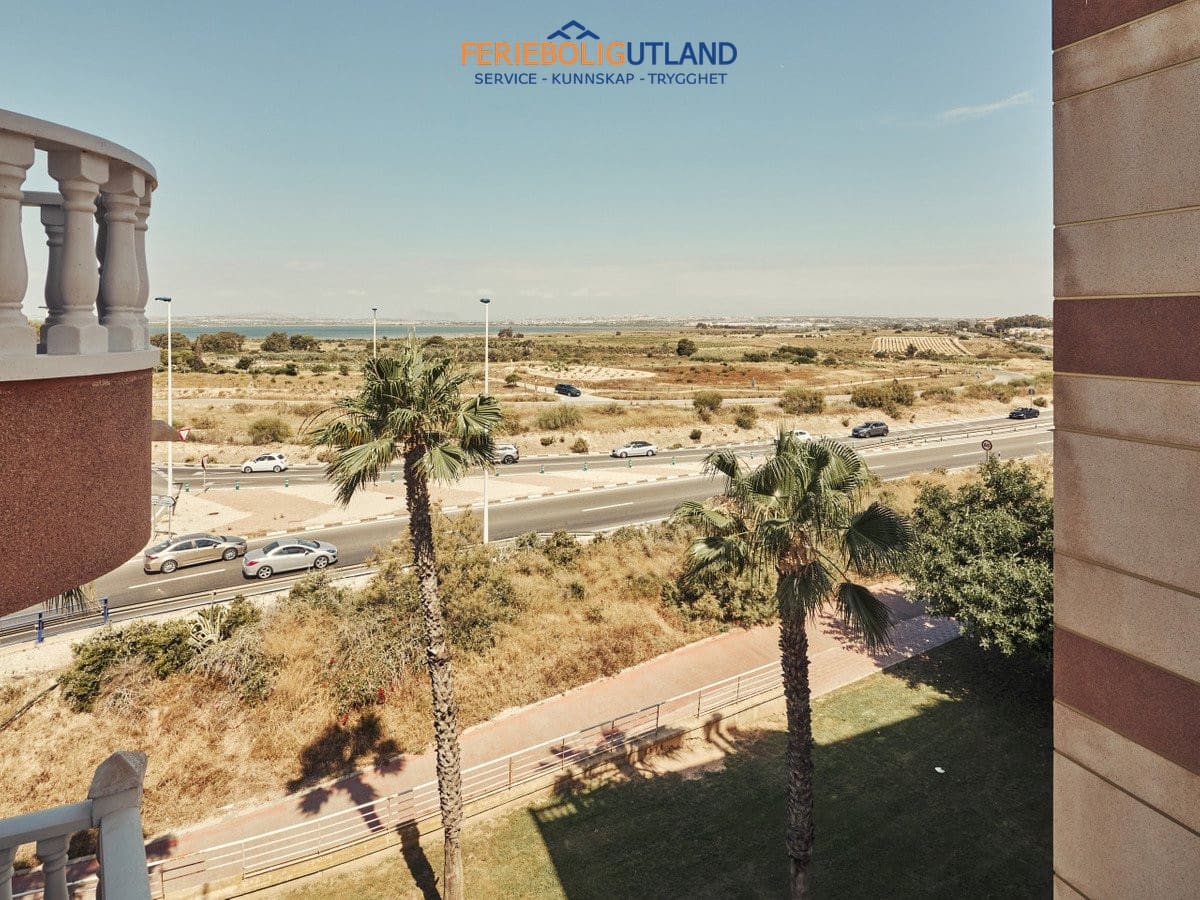 2 Zimmer Apartment zu verkaufen in La Mata mit Pool - 168.000 € (Ref: 10073367)