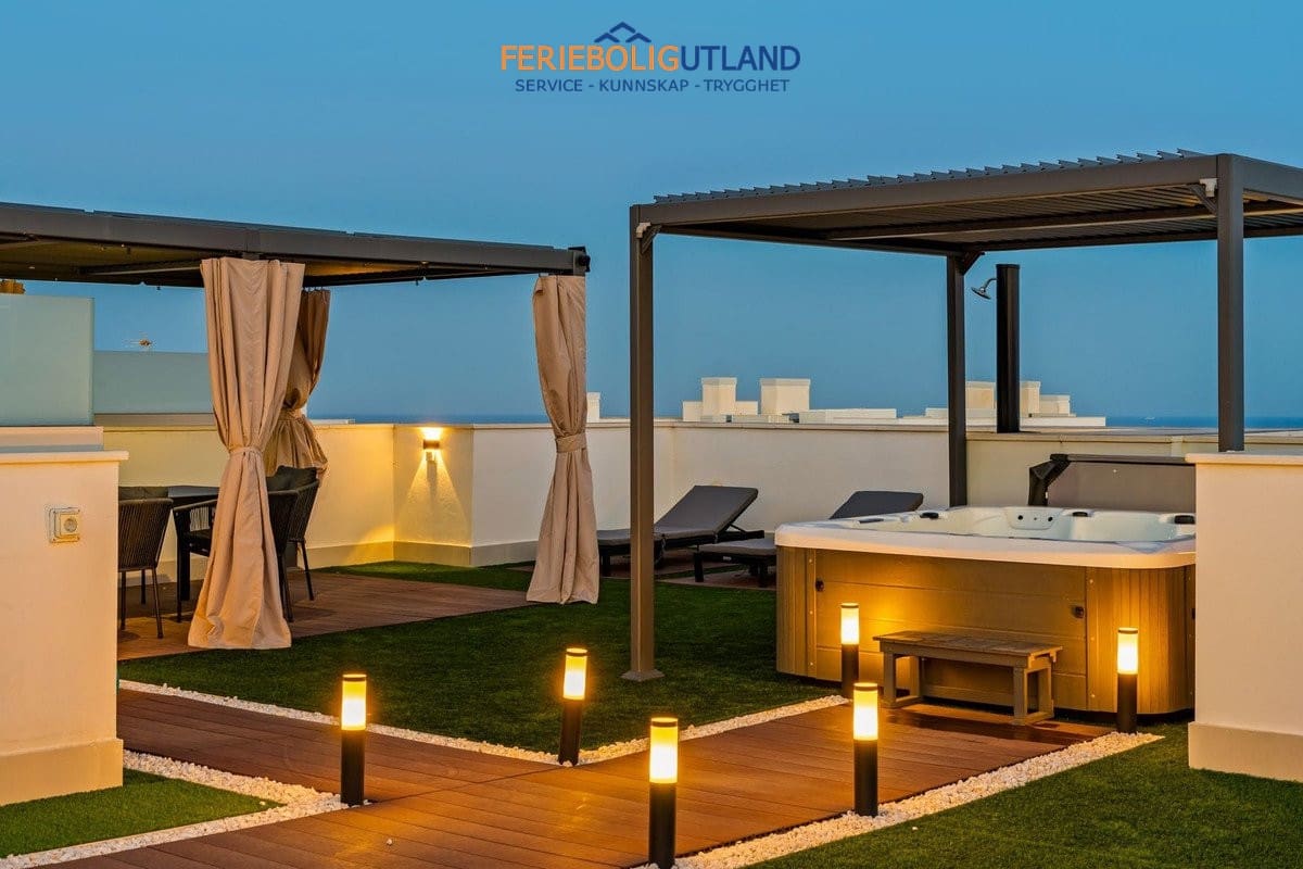 4 slaapkamer Penthouse te koop in Benalmadena met zwembad garage - € 2.100.000 (Ref: 10073368)