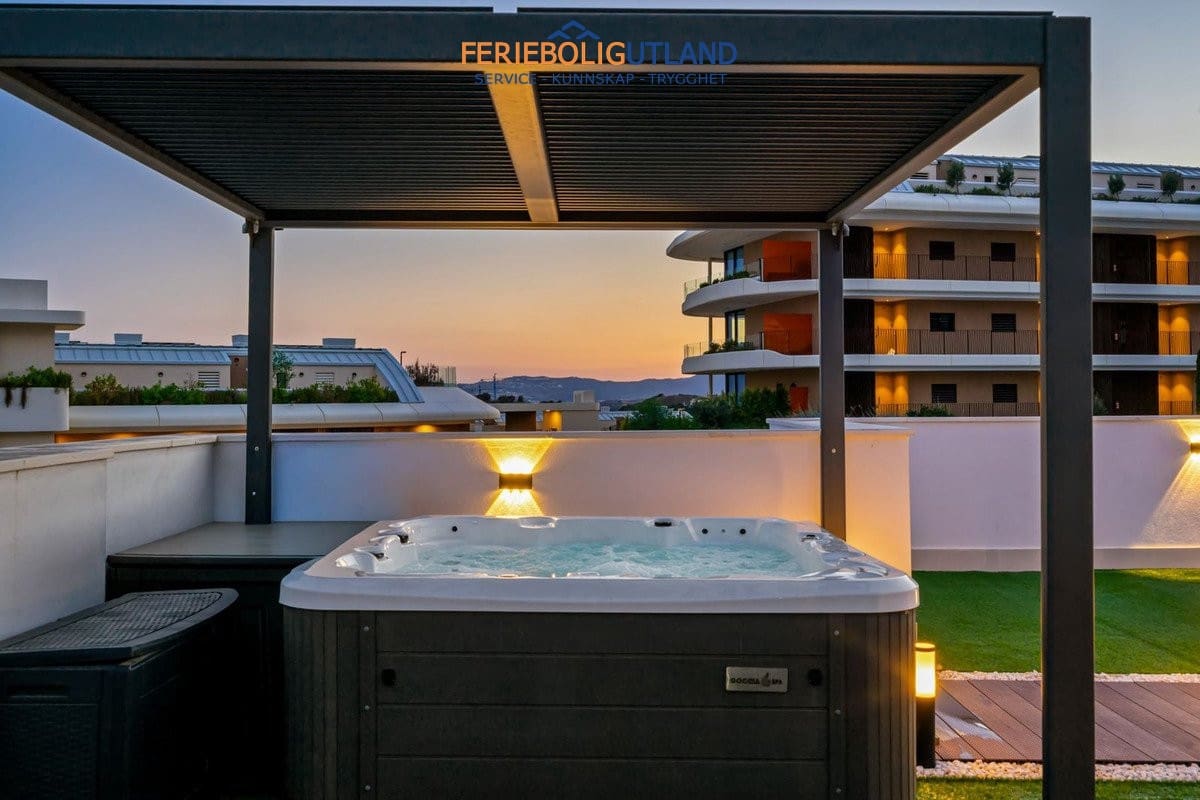 4 slaapkamer Penthouse te koop in Benalmadena met zwembad garage - € 2.100.000 (Ref: 10073368)