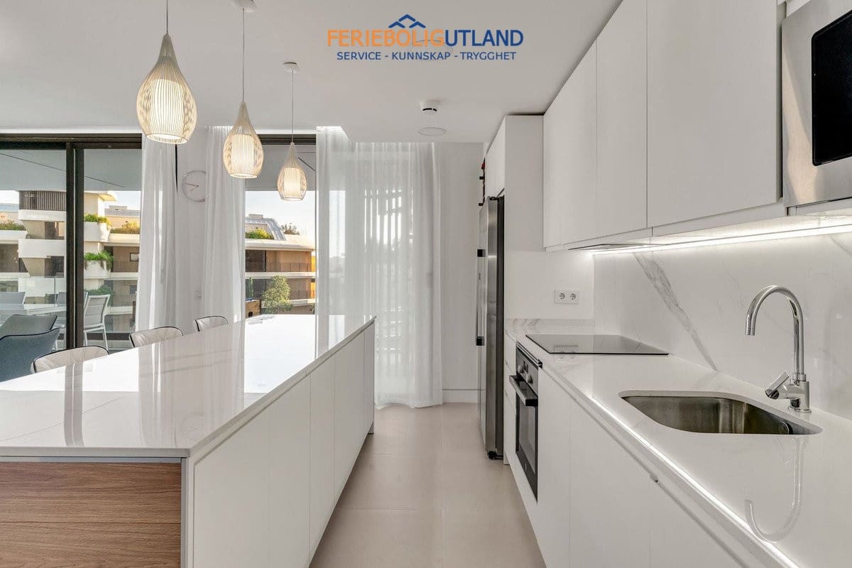 4 slaapkamer Penthouse te koop in Benalmadena met zwembad garage - € 2.100.000 (Ref: 10073368)