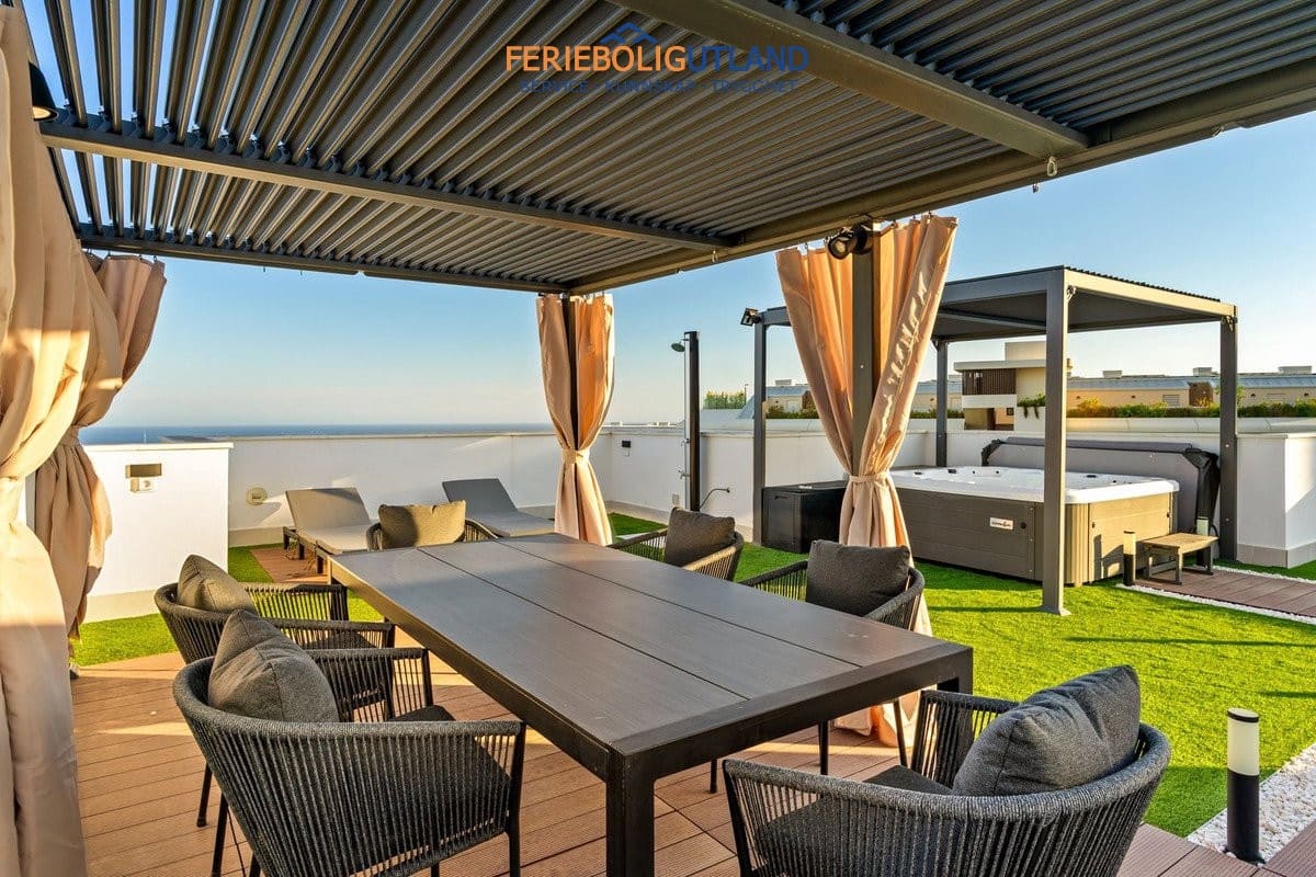 4 slaapkamer Penthouse te koop in Benalmadena met zwembad garage - € 2.100.000 (Ref: 10073368)