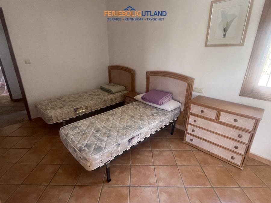 4 quarto Moradia para venda em Cabo Roig com piscina - 749 000 € (Ref: 10076970)