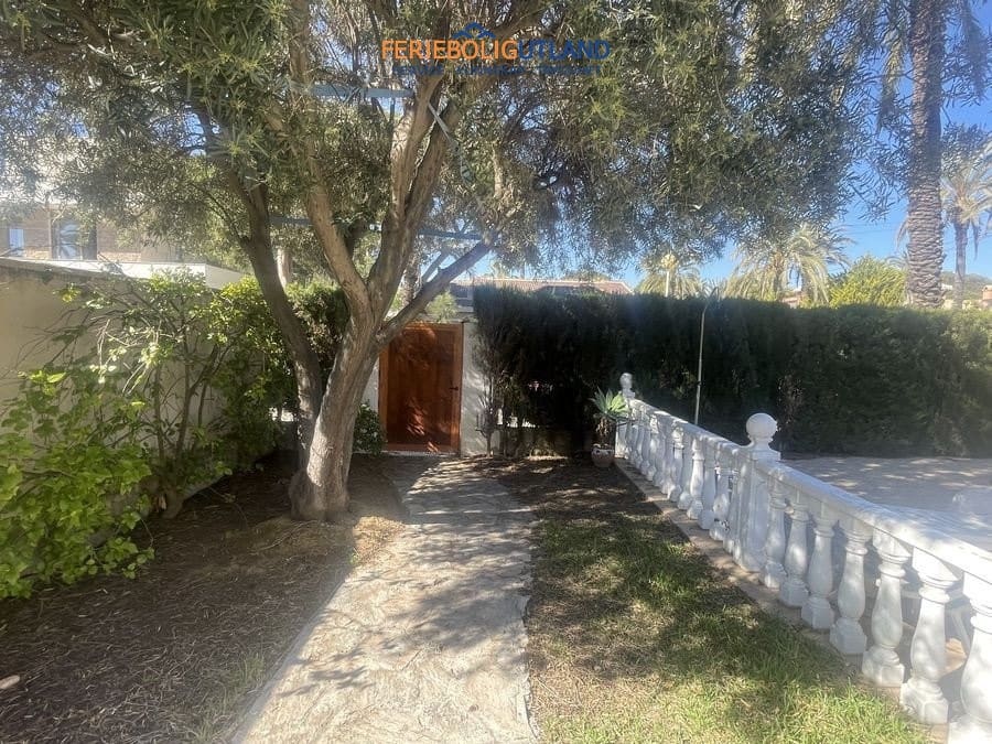 4 quarto Moradia para venda em Cabo Roig com piscina - 749 000 € (Ref: 10076970)