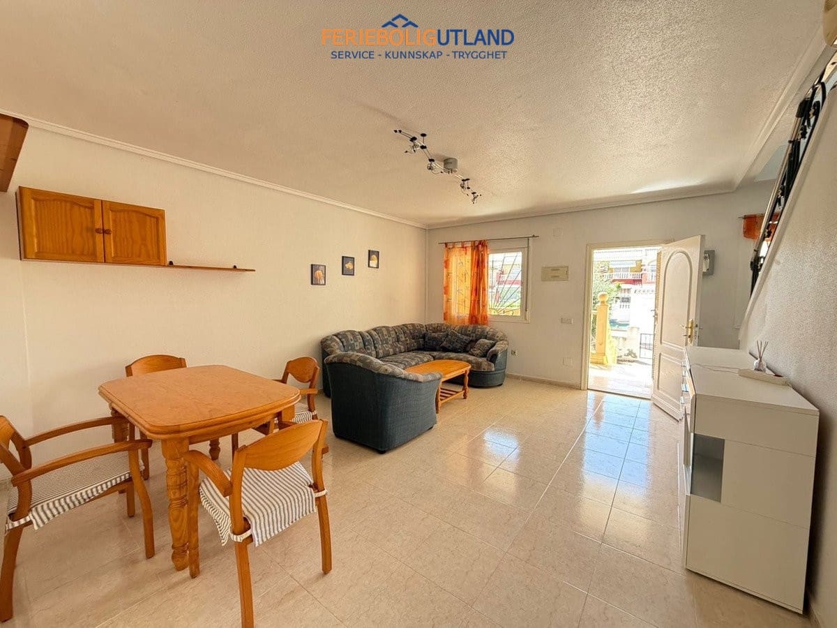 Casa de 3 habitaciones en Ciudad Quesada en venta con piscina garaje - 229.000 € (Ref: 10076971)