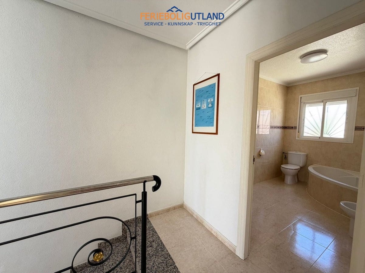 Casa de 3 habitaciones en Ciudad Quesada en venta con piscina garaje - 229.000 € (Ref: 10076971)