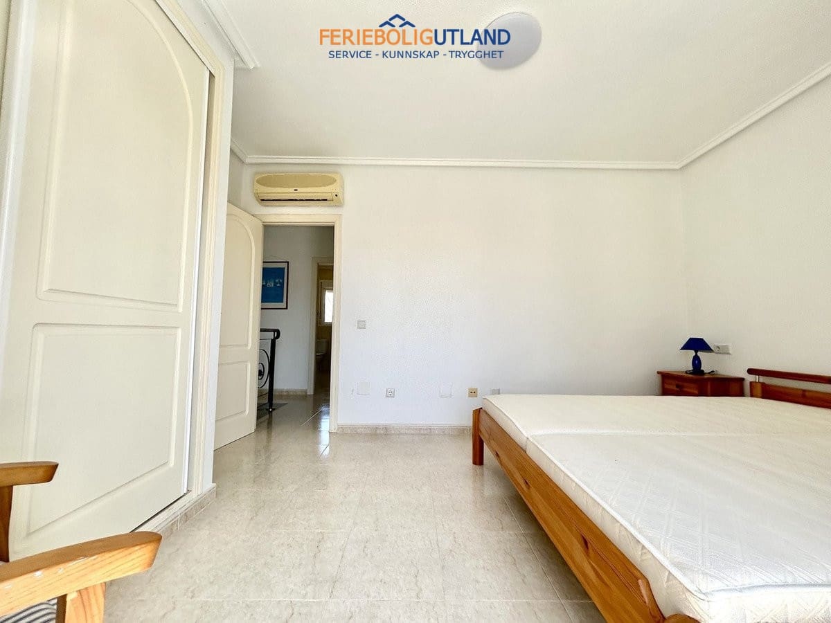 Casa de 3 habitaciones en Ciudad Quesada en venta con piscina garaje - 229.000 € (Ref: 10076971)