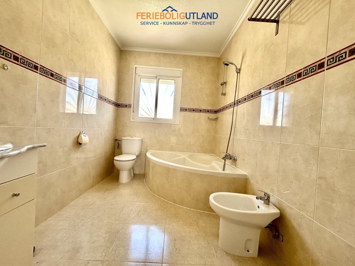 Casa de 3 habitaciones en Ciudad Quesada en venta con piscina garaje - 229.000 € (Ref: 10076971)