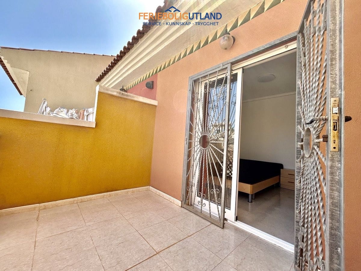 Casa de 3 habitaciones en Ciudad Quesada en venta con piscina garaje - 229.000 € (Ref: 10076971)
