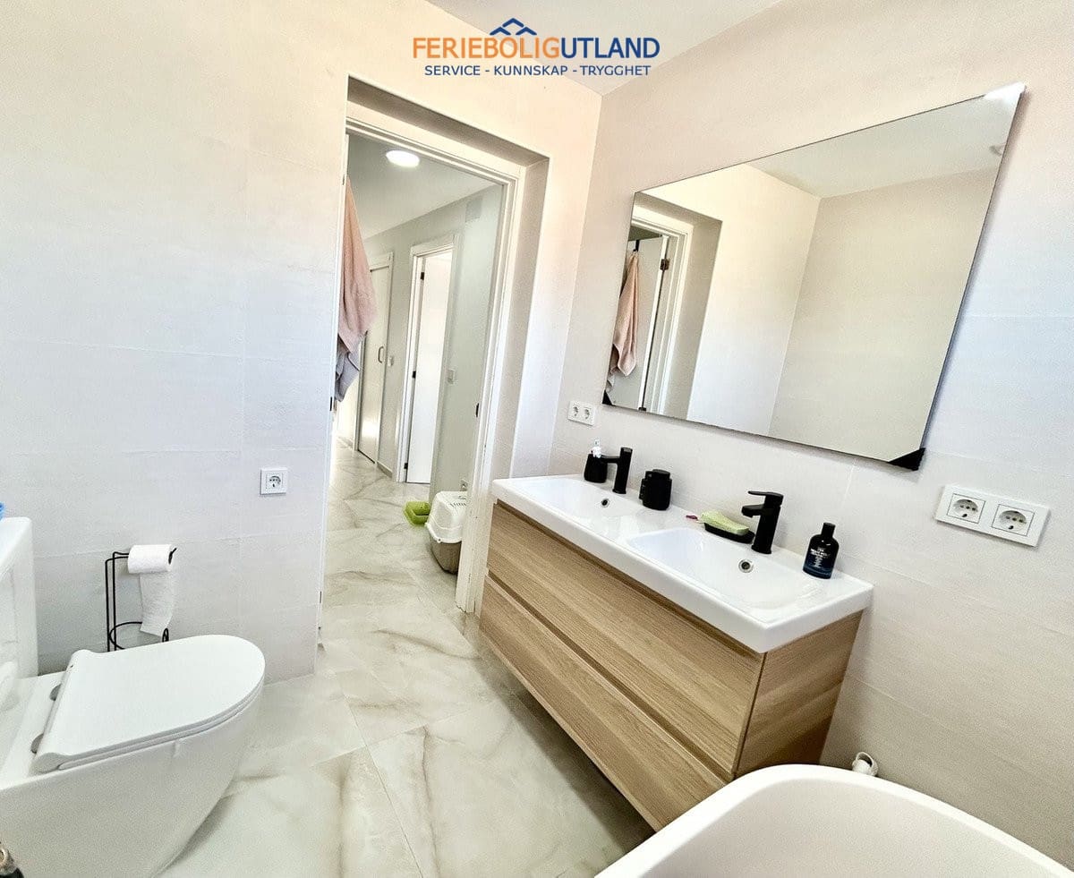 3 bedroom Townhouse for sale in Los Balcones with garage - € 210,000 (Ref: 10076972)