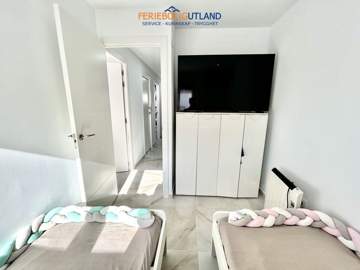 3 bedroom Townhouse for sale in Los Balcones with garage - € 210,000 (Ref: 10076972)