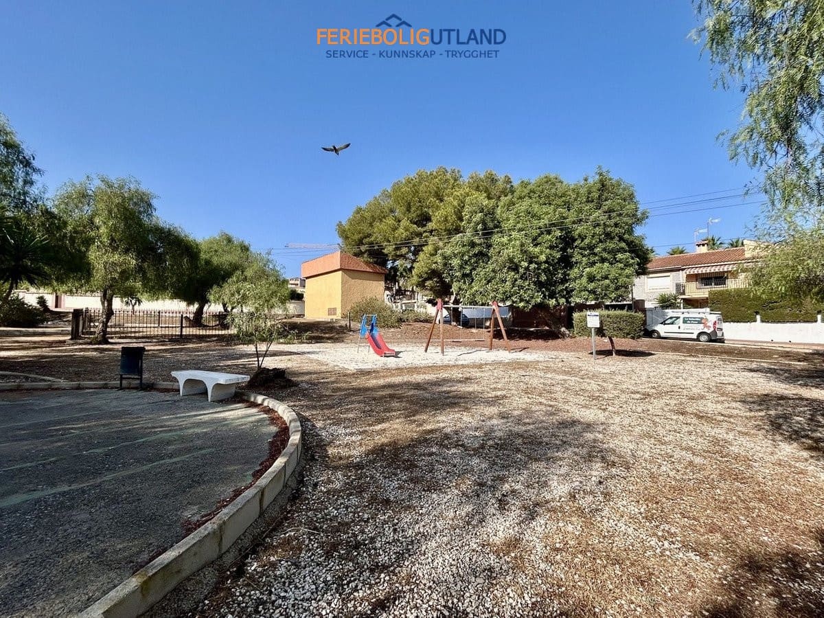 3 bedroom Townhouse for sale in Los Balcones with garage - € 210,000 (Ref: 10076972)