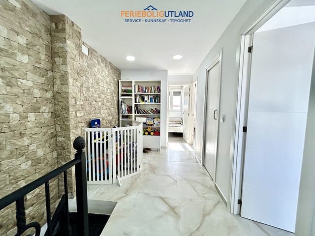 3 bedroom Townhouse for sale in Los Balcones with garage - € 210,000 (Ref: 10076972)