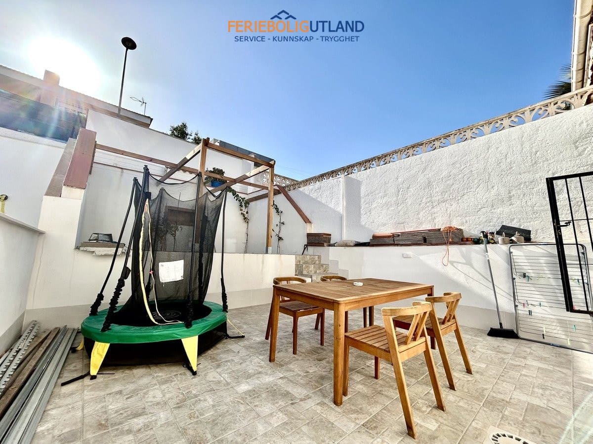 3 bedroom Townhouse for sale in Los Balcones with garage - € 210,000 (Ref: 10076972)